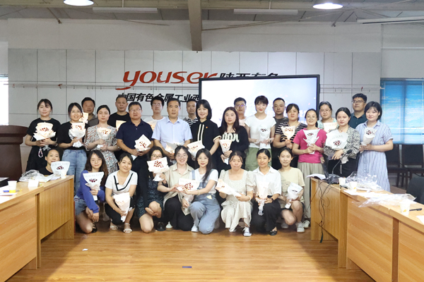  弘揚(yáng)七夕傳統(tǒng)文化  巧手傳遞濃情愛(ài)意  ——公司第五、第六黨支部開(kāi)展聯(lián)學(xué)聯(lián)建主題黨日活動(dòng)