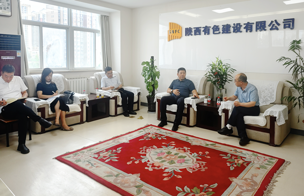 雁塔區(qū)委常委、副區(qū)長(zhǎng)焦鳴軍一行來(lái)公司座談交流